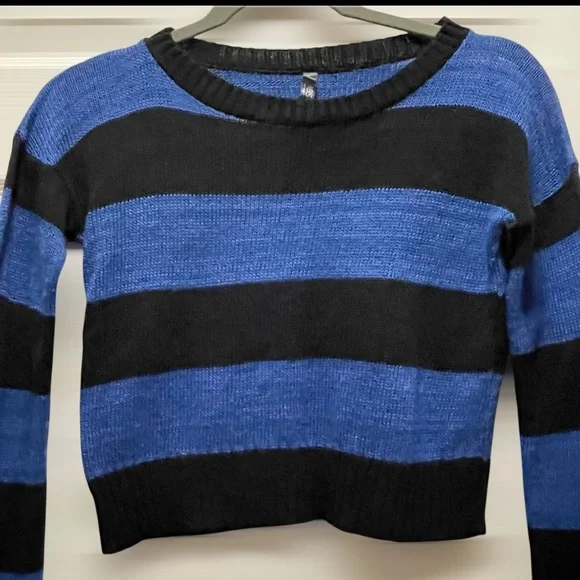 ABSOLUTELY Cropped Striped Black and Blue Women's Sweater - Picture 2 of 8